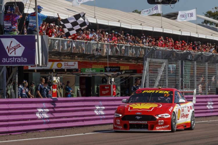 McLaughlin makes history in Darwin; extends Supercars lead