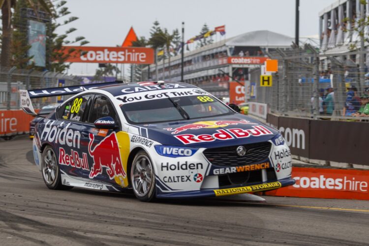 Whincup dominates season finale in Newcastle as McLaughlin seals 2019 title