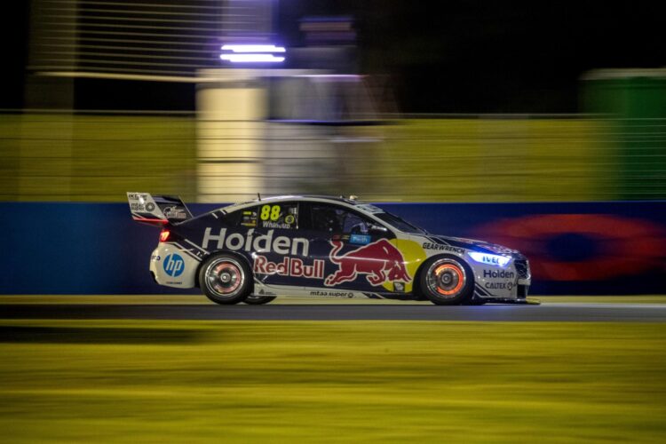 Lap record smashed during first practice under lights in Perth