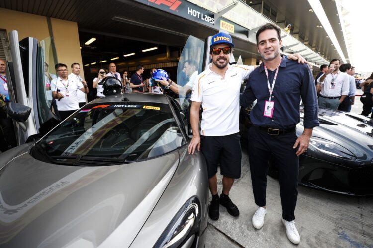 Alonso and Johnson drive together in Abu Dhabi