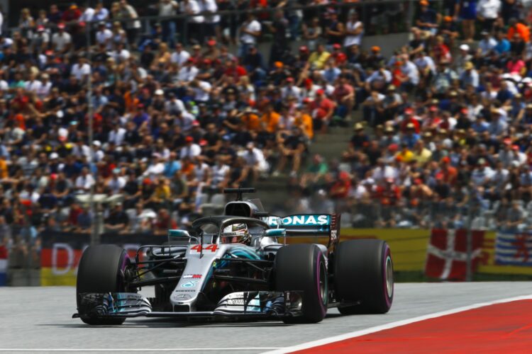 Mercedes 1-2 in opening British GP practice