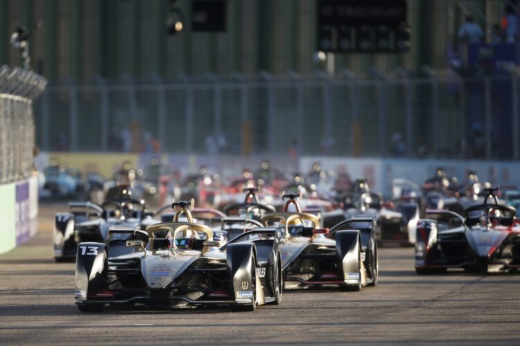 Video: Formula E Berlin Round 6 Race Highlights