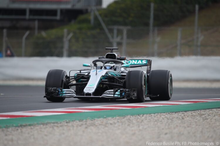 Hamilton tops final test day in Barcelona