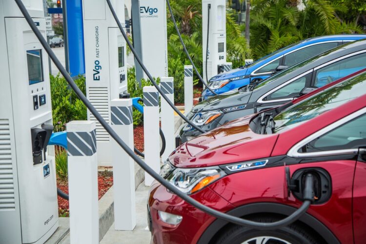 GM and EVgo aim to accelerate widespread EV adoption by adding fast chargers nationwide