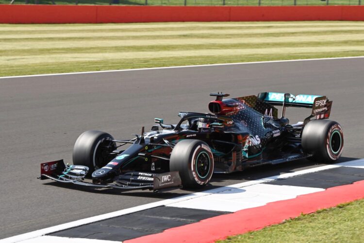 Hamilton leads Mercedes 1-2 in final Emirates GP practice