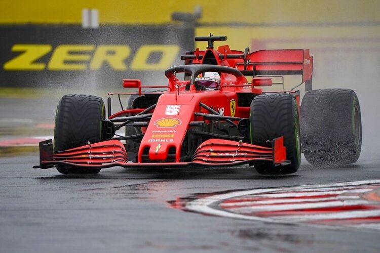 Vettel tops wet 2nd practice in Hungary