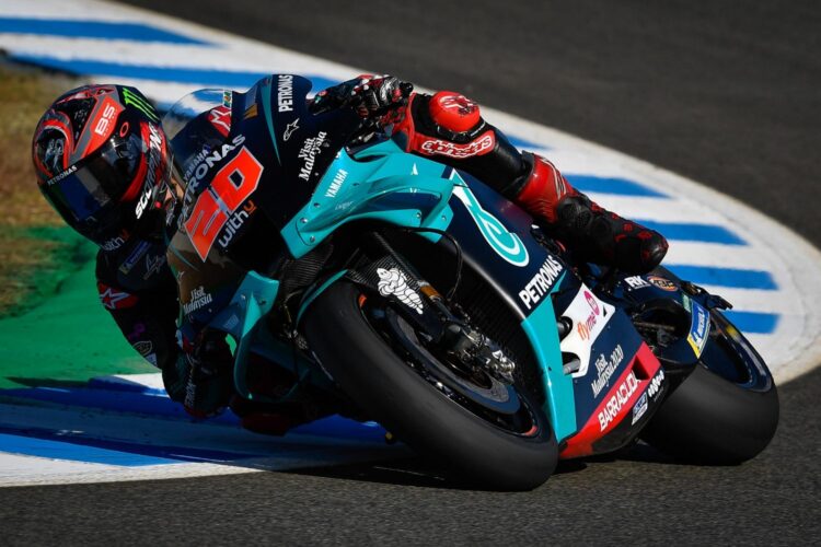 Marquez suffers broken right humerus, Quartararo wins