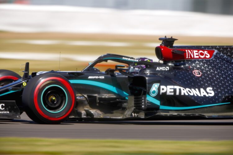 Mercedes forcing Hamilton to take a pay cut