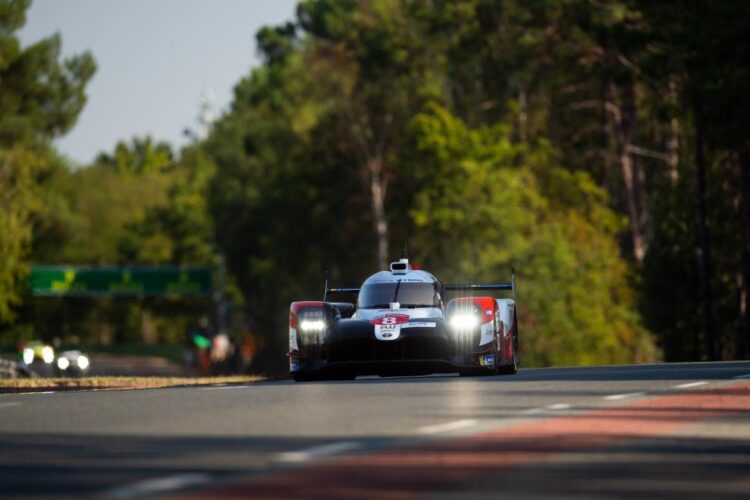 Le Mans Hour 21: #8 Toyota stretches’ lead, LMGTE-Pro battle wages