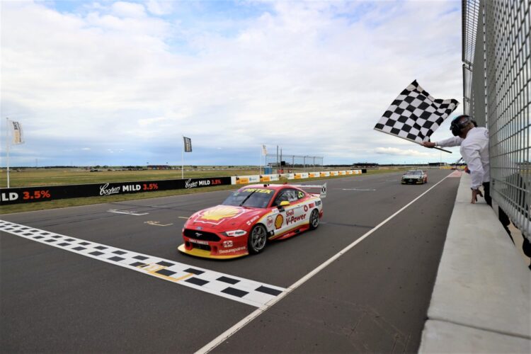 Coulthard wins at The Bend, Whincup and McLaughlin crash