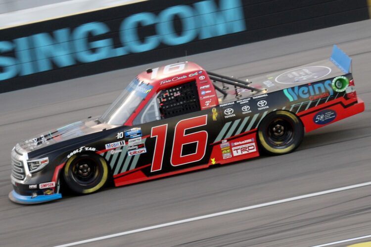 Vegas Trucks: Hill holds off Creed