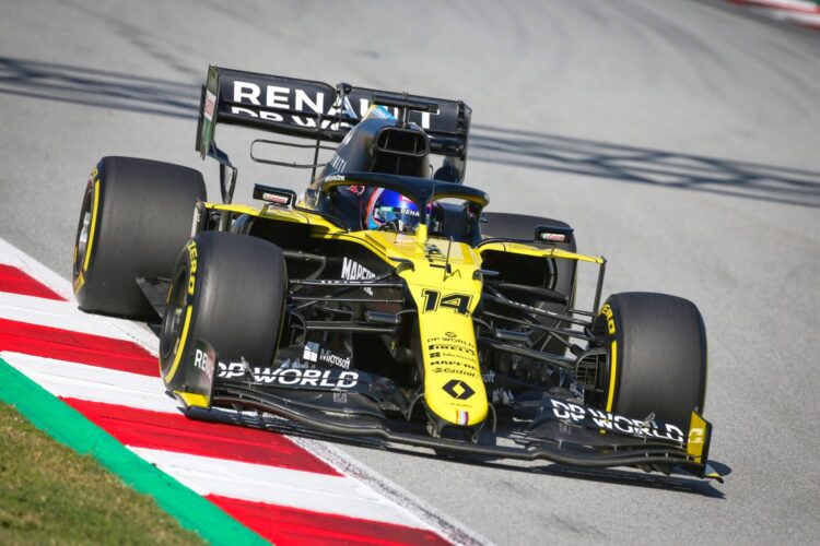 Alonso makes Renault F1 Team debut