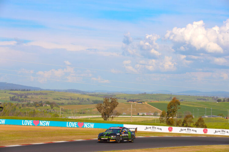 Bathurst 1000: Waters tops Thursday practice