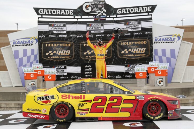 Logano punches ticket to final-four in Kansas