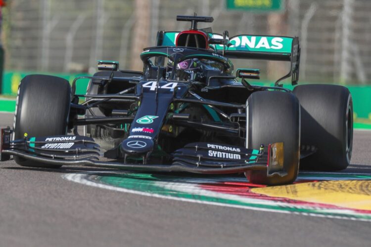 Mercedes F1 team to keep black livery in 2021