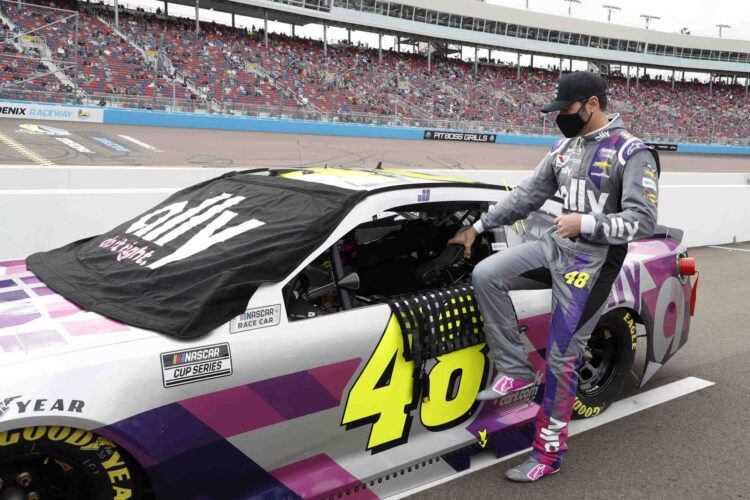 Jimmie Johnson says goodbye to NASCAR