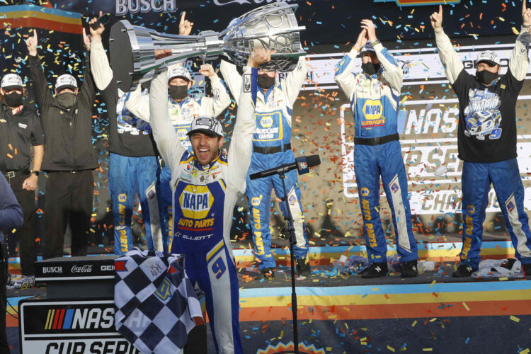 Video: Relive Chase Elliott’s final lap, burnout and celebration