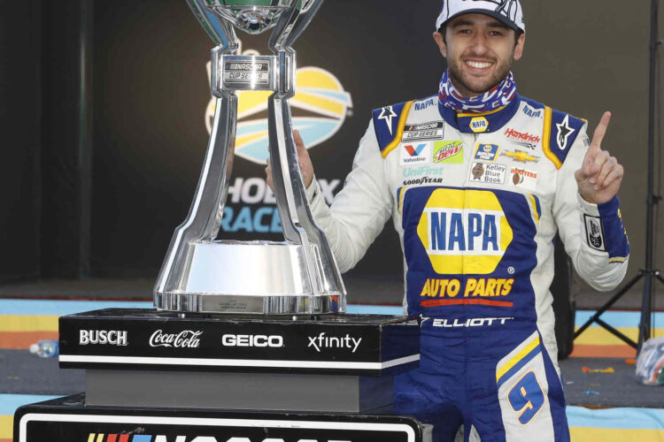 NASCAR: Championship Weekend Preview from Phoenix