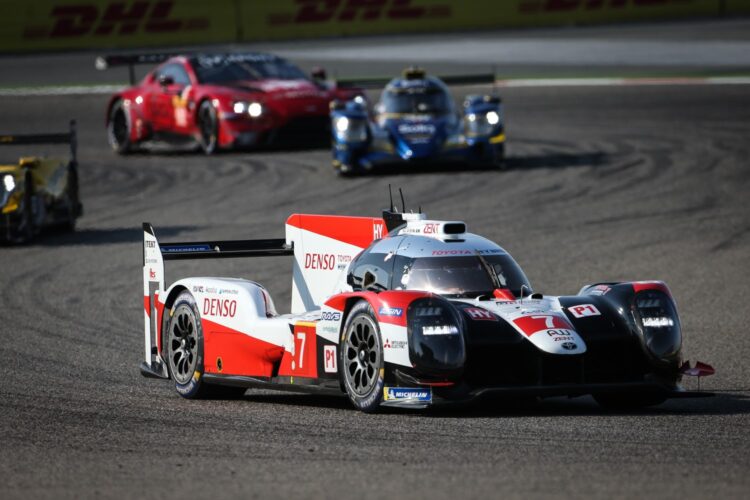 Conway, Lopez, Kobayashi Clinch WEC Title with Bahrain Win