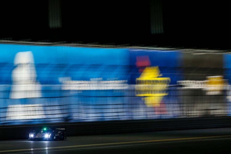 Rolex 24 Practice 3: van der Zande and Dixon fastest at night