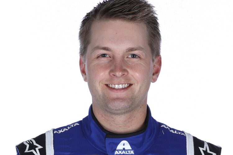 NASCAR: Byron wins pole for Verizon 200 Cup race