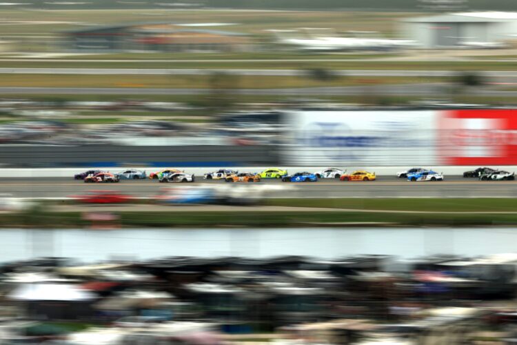 Video: Massive wreck early in the Daytona 500