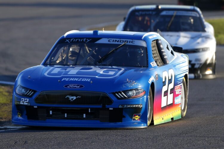 NASCAR to use colors so fans can identify playoff cars