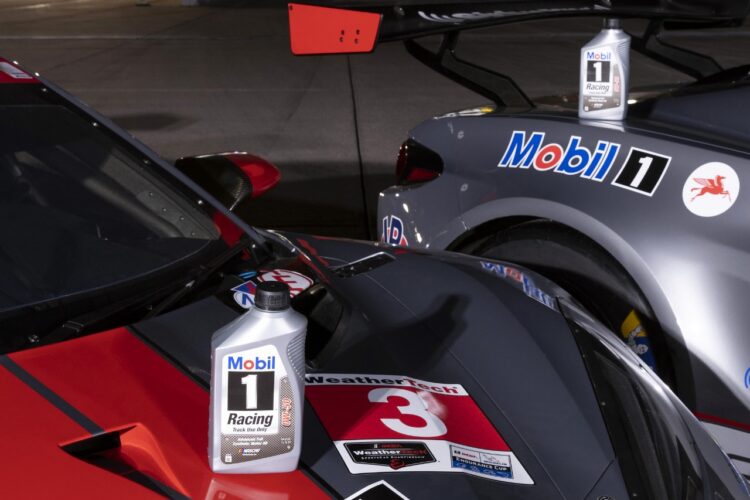 Video: Corvette Racing on the Mobil1 12 Hours of Racing 2021