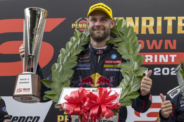 Van Gisbergen breaks record with win from 17th at Sandown