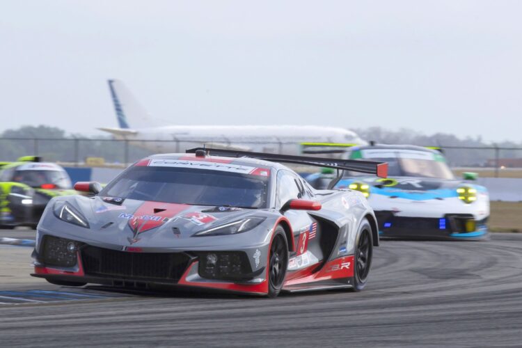 Sebring Hour 3: Albuquerque keeps #10 Acura out from at 1/4-mark