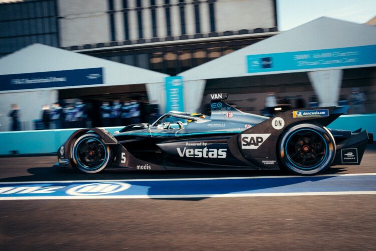 Formula E: Vandoorne wins pole on streets of Rome