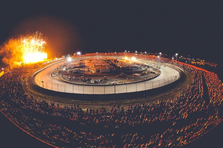 Eldora Raceway returns to 100% capacity