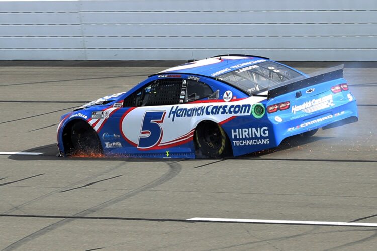 NASCAR: Blown tire for Larson on last lap hands win to Bowman at Pocono