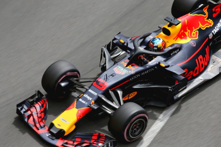 Ricciardo wins pole for Monaco GP