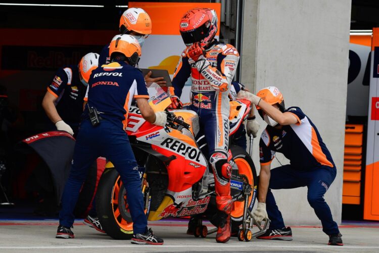 Marquez tops wet MotoGP Warm Up