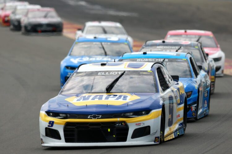 NASCAR: Betting odds for Verizon 200