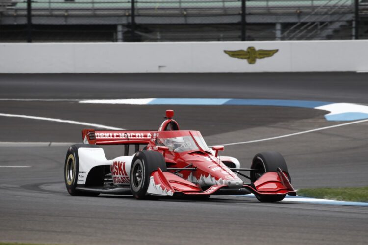 IndyCar: Ericsson tops morning warm-up