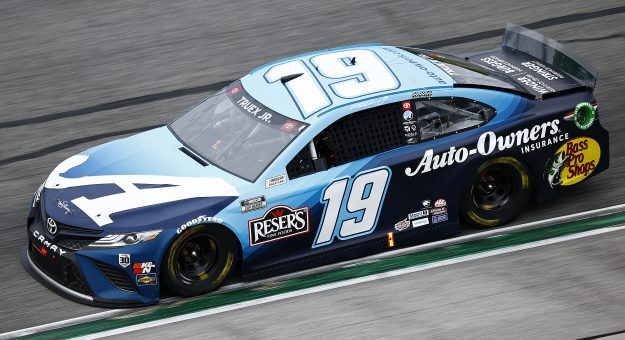 NASCAR: Auto-Owners Insurance renews sponsorship with JGR, Martin Truex Jr.