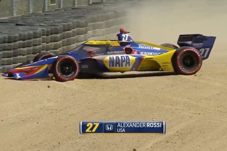 Video: Rossi loses control trying to pass Herta at Laguna Seca