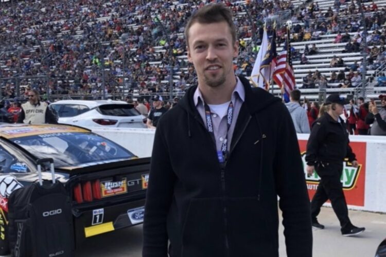 Rumor: Kvyat eyeing move to US-based NASCAR  (Update)