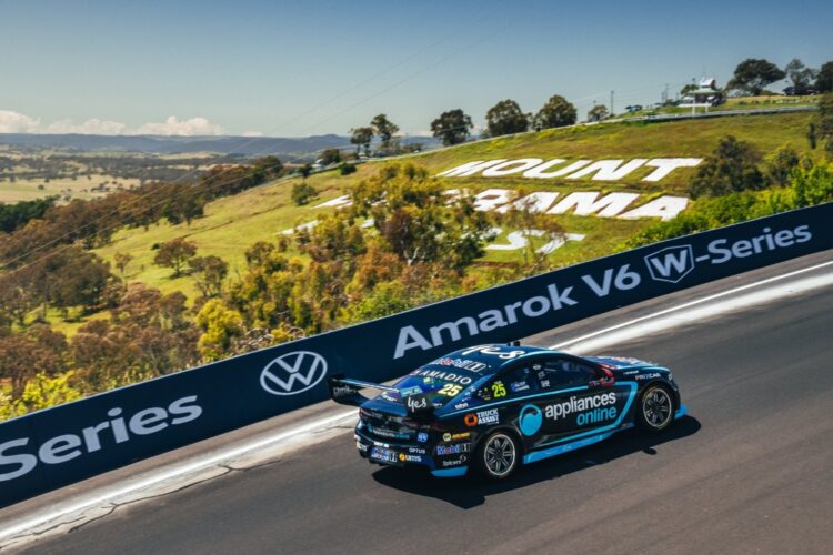 Supercars: Mostert clocks fastest ever Mount Panorama lap to claim pole for Bathurst