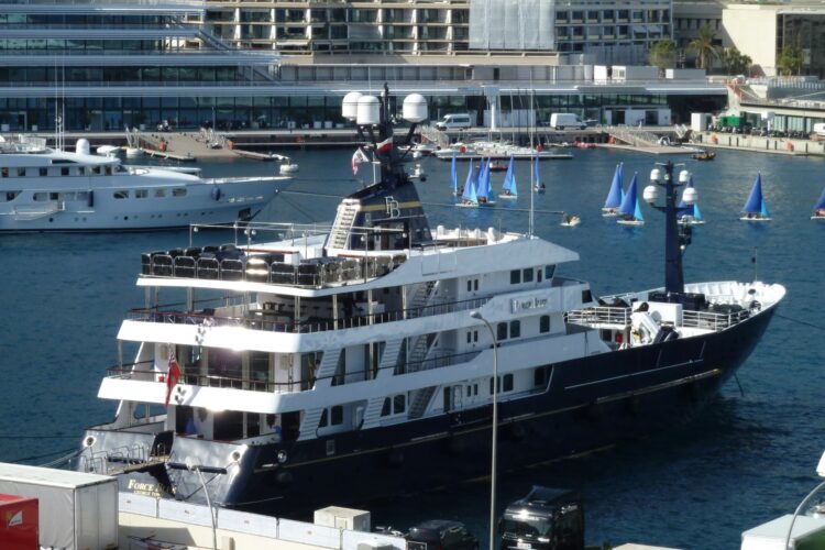 F1: Genoa court ends Briatore super-yacht tax probe