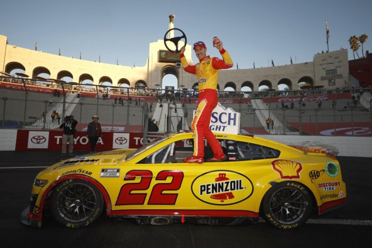 NASCAR: Logano holds off Busch to win Busch Light Clash