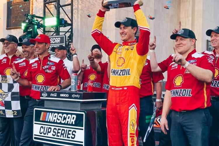 Weekend TV Ratings: Fox scores big with Busch Light Clash