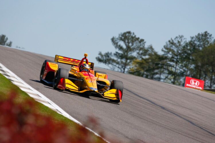 Hunter-Reay tops 2nd practice session at Mid-Ohio.