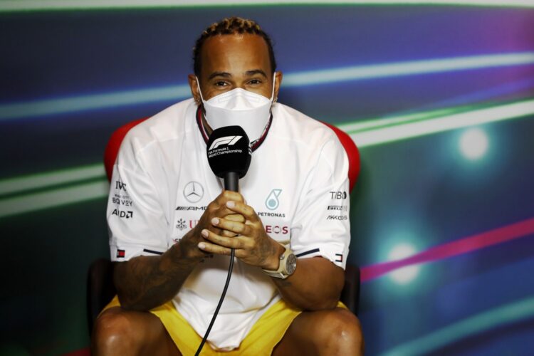 F1: No problem with ‘special’ Hamilton’s skydiving. Jewelry will remain