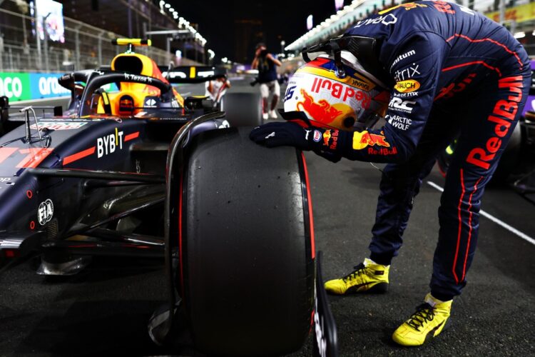 F1: Red Bull opens door to 2023 driver change