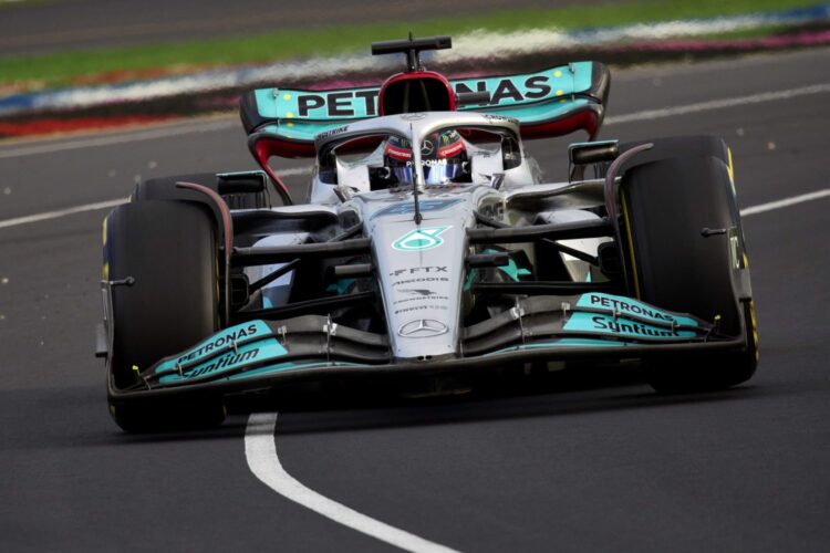 F1: Mercedes struggles continue in Melbourne