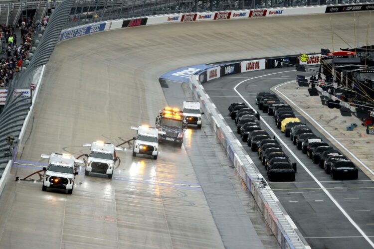 NASCAR: Dover race hit by rain, will finish Monday