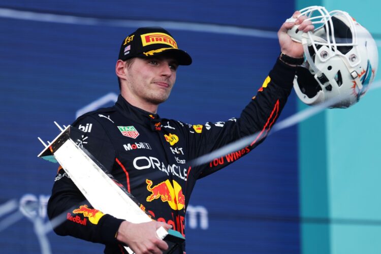 F1: Verstappen defeats Leclerc for Miami GP win  (Update)